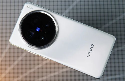 Vivo X300 Ultra: وحش التصوير القادم للعالم، هل يغير قواعد اللعبة؟