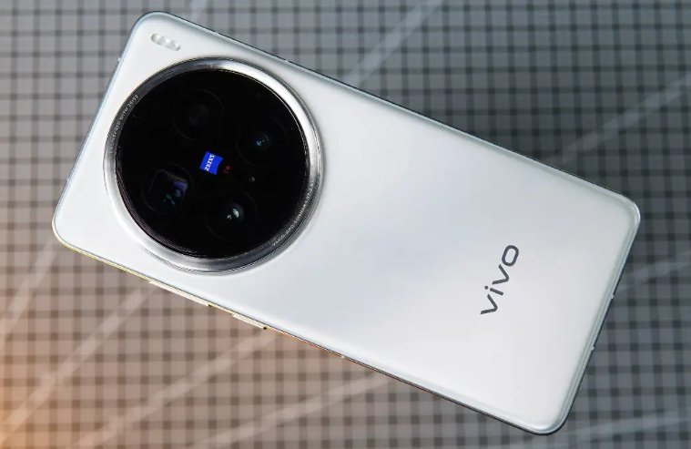 Vivo X300 Ultra: وحش التصوير القادم للعالم، هل يغير قواعد اللعبة؟